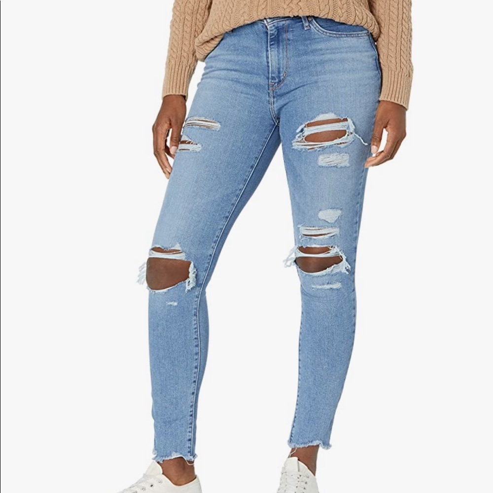 Levi’s 721 high rise skinny jeans